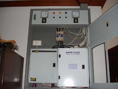เซฟ-ที-คัท คุมระบบไฟภายในบ้าน 380 V  ( 07 )